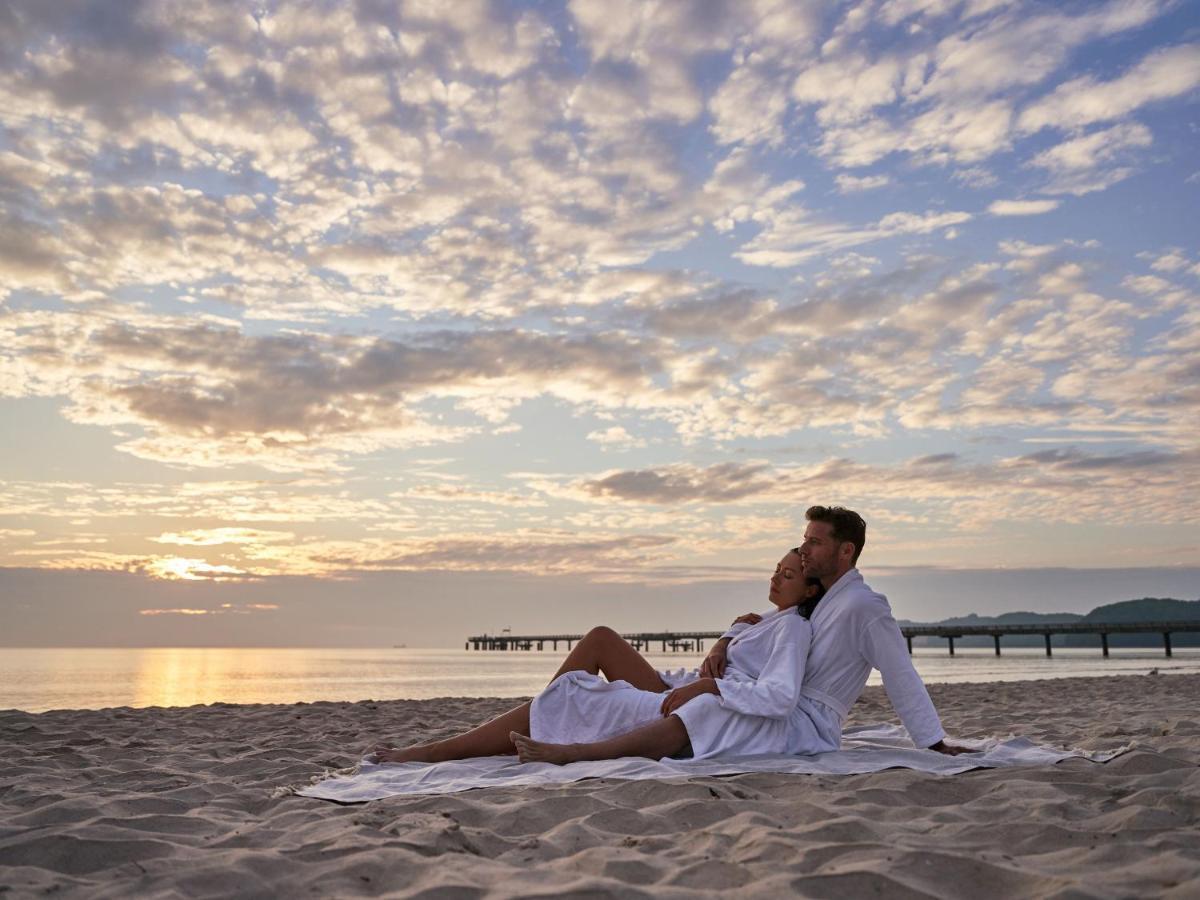 A-Rosa Kurhaus Binz Ξενοδοχείο Εξωτερικό φωτογραφία Sunset at Cable Beach