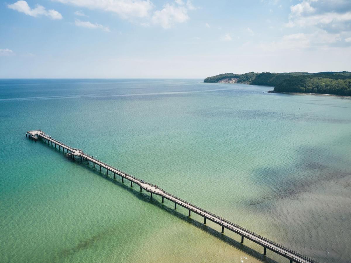 A-Rosa Kurhaus Binz Ξενοδοχείο Εξωτερικό φωτογραφία The pier at Mumbles Lighthouse