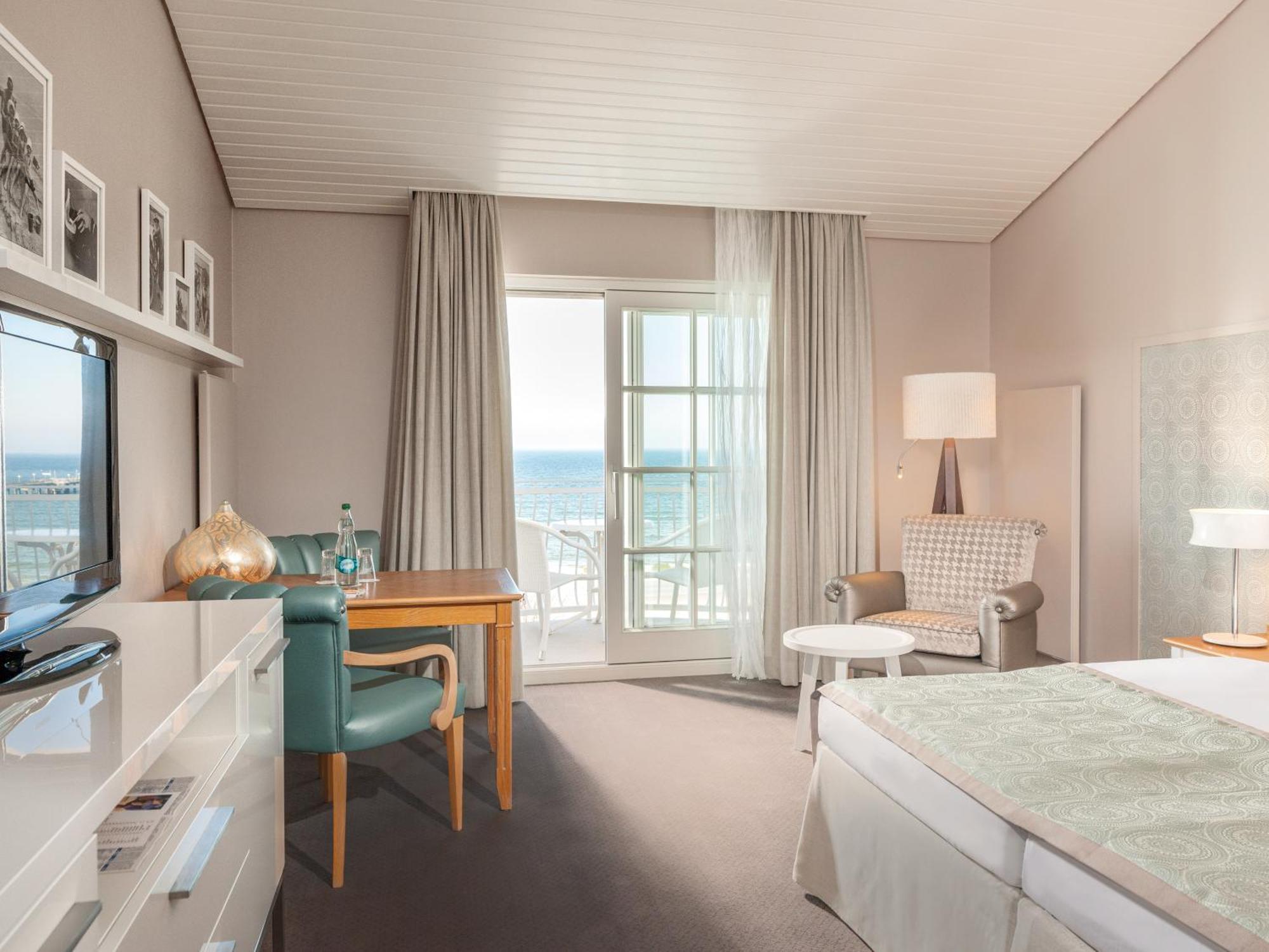 A-Rosa Kurhaus Binz Ξενοδοχείο Εξωτερικό φωτογραφία A room at the hotel