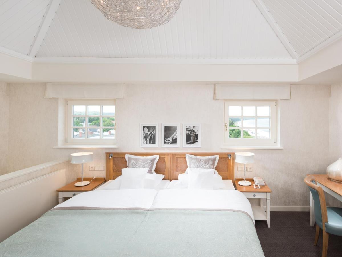 A-Rosa Kurhaus Binz Ξενοδοχείο Εξωτερικό φωτογραφία A room at the Hotel Axelmannstein